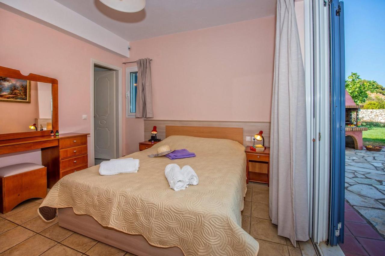 Villa Skala Seaview By Villa Plus Spathion Bagian luar foto